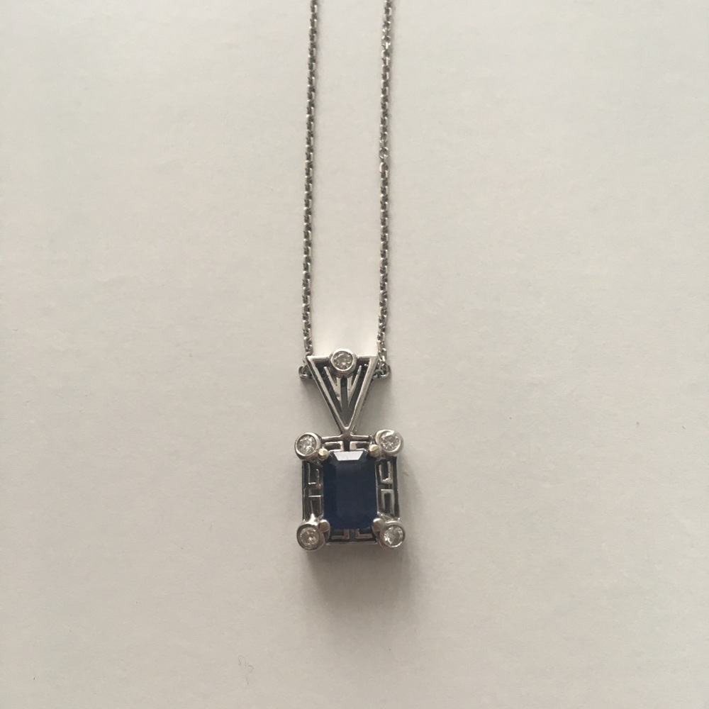 14K white gold necklace with sapphire and diamonds